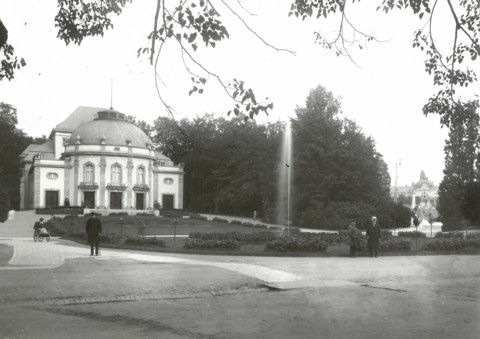 Kurtheater Bad Oeynhausen, erbaut 1913–1915 im Stil des Spätbarocks, heute Theater im Park.
