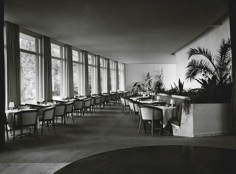 Innenansicht der Klinik am Rosengarten in Bad Oeynhausen, eröffnet 1993.