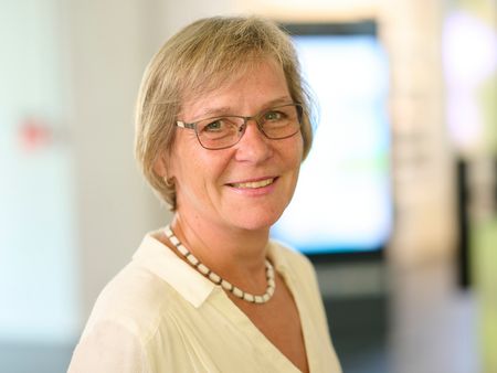 Einzelporträt von Petra Müller. 