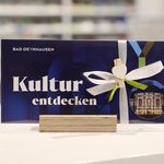 Geschenkgutschein für einen Theaterbesuch in Bad Oeynhausen mit Firmenpersonalisierung
